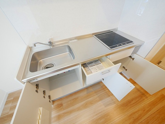 ソレイユビセレクト法蓮町Ⅱのキッチン