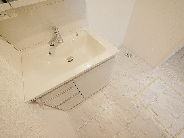 ソレイユビセレクト法蓮町Ⅱの洗面所