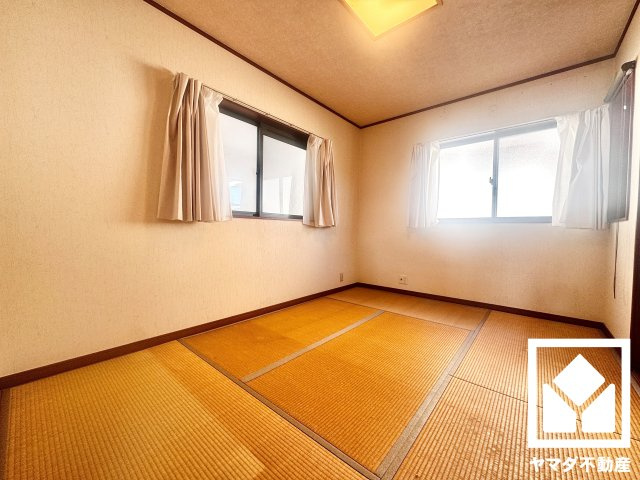 宇治市伊勢田町中荒の和室