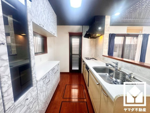 宇治市伊勢田町中荒のキッチン