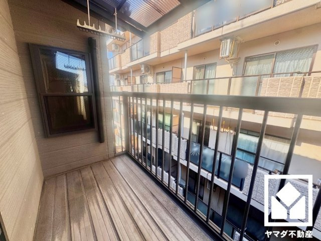 宇治市伊勢田町中荒のバルコニー