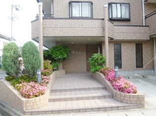 Vコートのエントランス