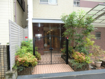 【エントランス】 | カーサ松崎町