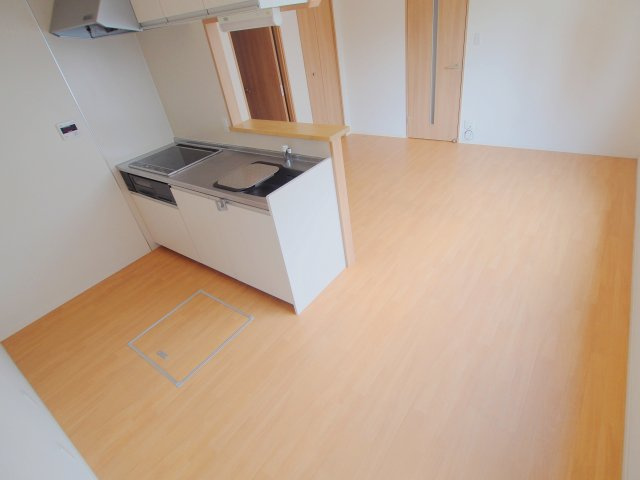 メゾン月見の居間・リビング