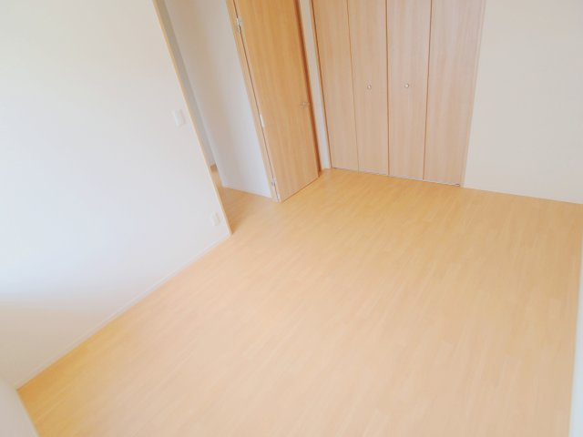 メゾン月見の洋室