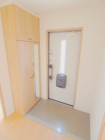 メゾン月見の玄関