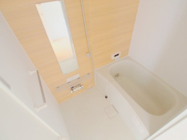 メゾン月見の居間・リビング