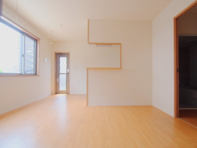 メゾン月見の居間・リビング