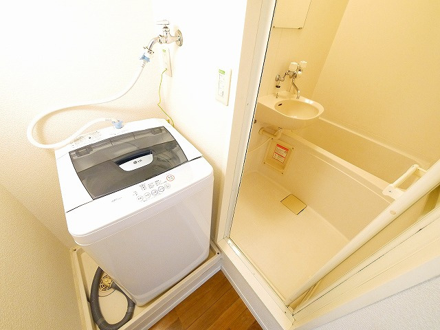 レオパレス大陽参番館の設備|洗濯機置き場です