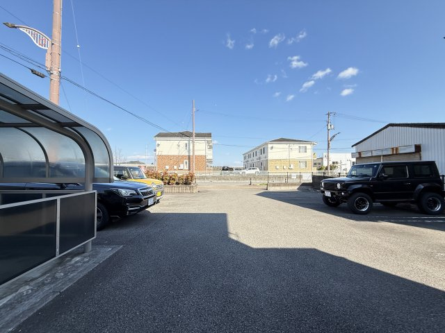 アヴァン　パルク　Ｗの駐車場