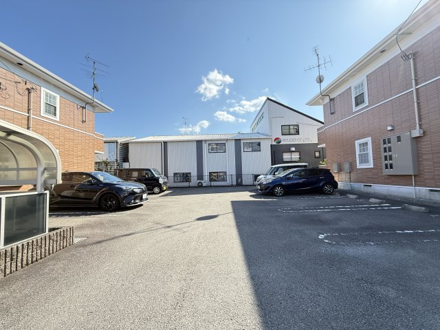 アヴァン　パルク　Ｗの駐車場