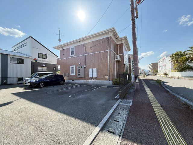 アヴァン　パルク　Ｗの駐車場