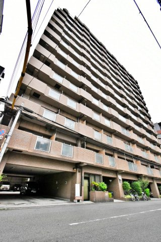 エクセル難波の外観