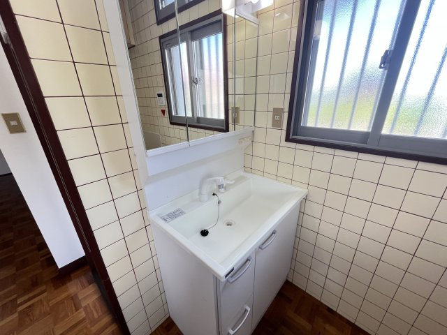 竹城台3丁目戸建ての洗面所