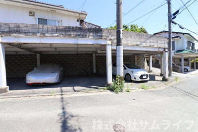 【駐車場】 | 立岩2世帯向け中古住宅