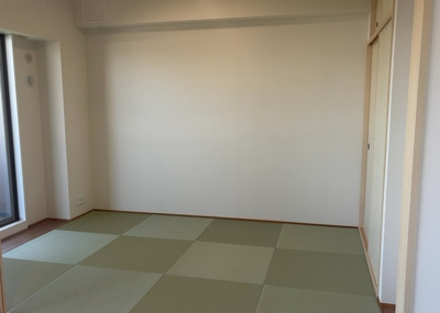 【寝室】 | ガーデンブリーズ光の街 | 寝室でゆっくりと過ごすためにはベッド周りの適度な空間を担保することや窓の位置、照明の明るさ、寝室の広さなどを考える必要があります。自身や家族の構成とライフスタイルに併せて寝室にする部屋を選びましょう！