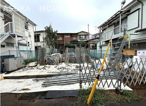 神奈川区斎藤分町新築戸建の前面道路含む現地写真