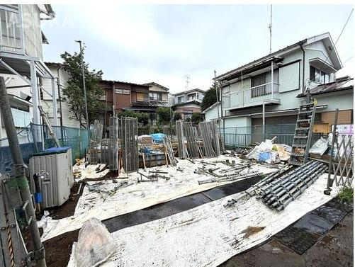 神奈川区斎藤分町新築戸建の前面道路含む現地写真