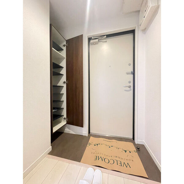 Cherim名島の玄関