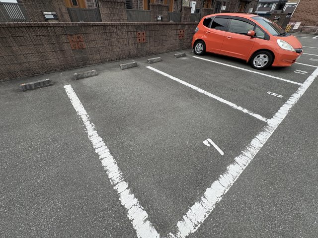 プレリビイエールの駐車場