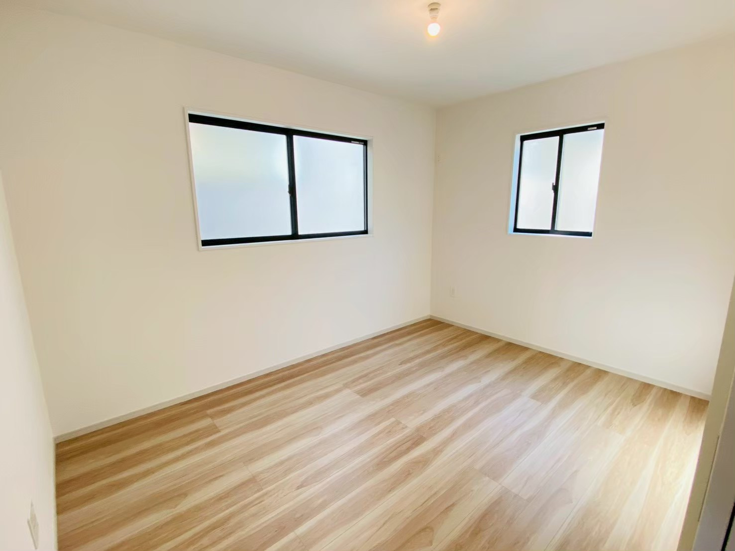 ケイアイリガーレ／東区西原１期／１号棟の洋室