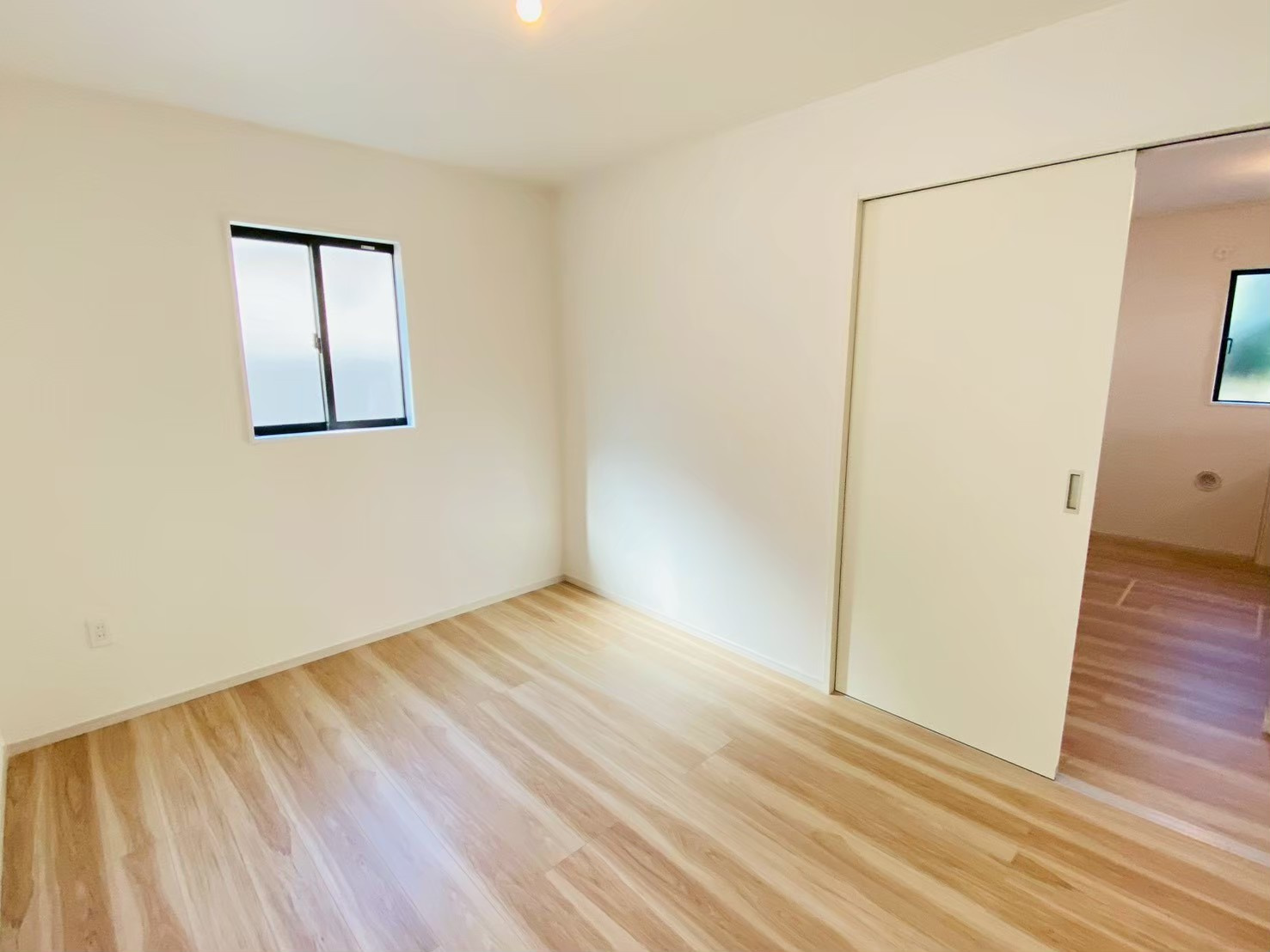 ケイアイリガーレ／東区西原１期／１号棟の洋室