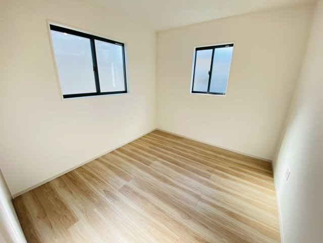 ケイアイリガーレ／東区西原１期／１号棟の洋室