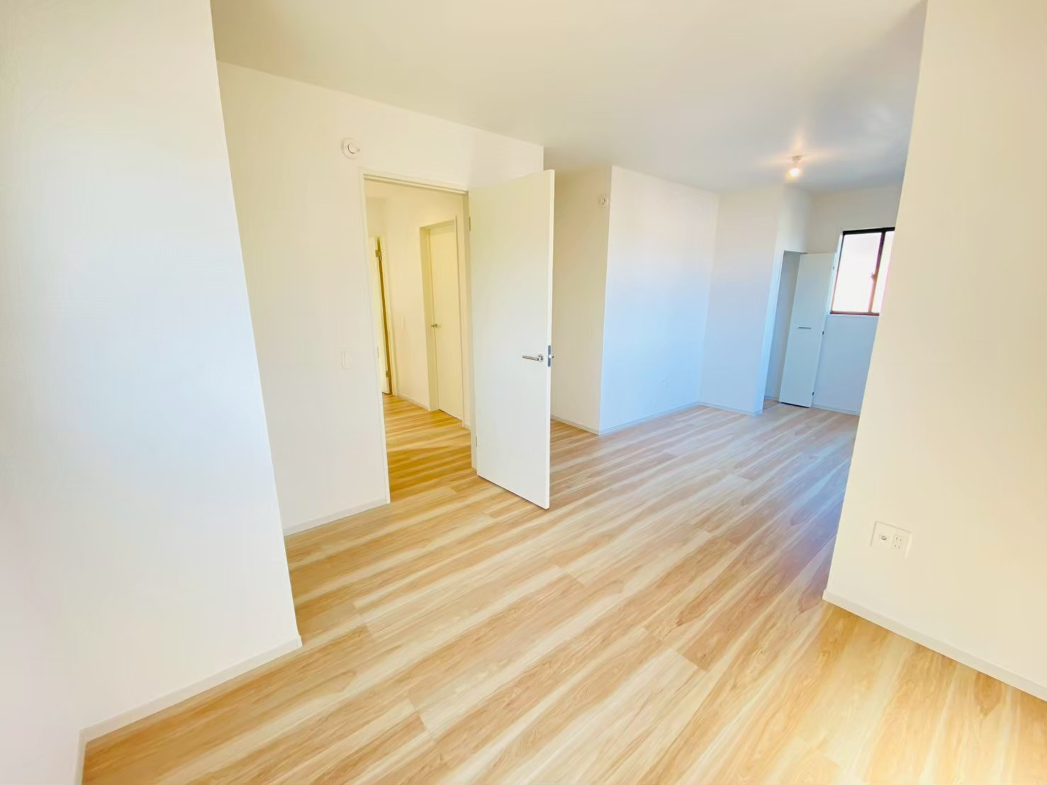 ケイアイリガーレ／東区西原１期／１号棟の洋室