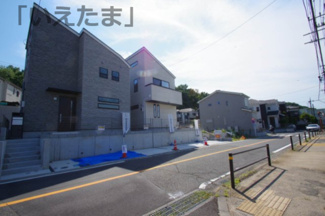 【前面道路含む現地写真】