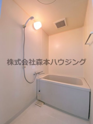 【浴室】 | 　プライムコート | 落ち着いた空間のお風呂です
