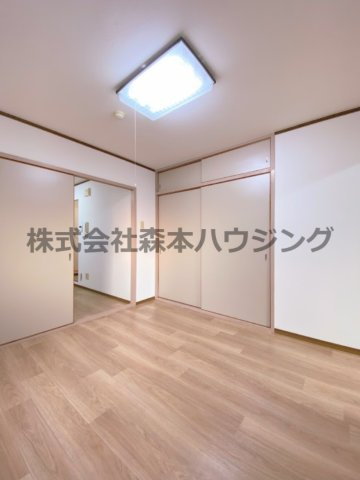 【洋室】 | 　プライムコート | 使いやすい洋室です
