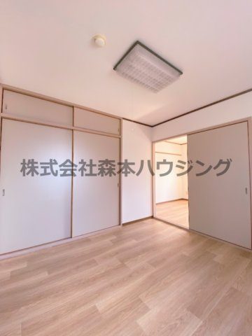 【洋室】 | 　プライムコート | リビングスペース代わりに使えそうな洋室です