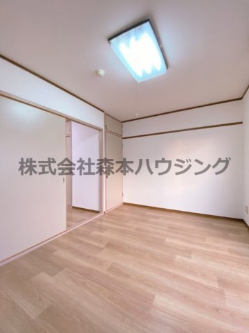 【寝室】 | 　プライムコート | 寝室にいかがでしょうか