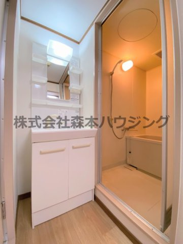 【洗面所】 | 　プライムコート | スペースが確保できる洗面所です