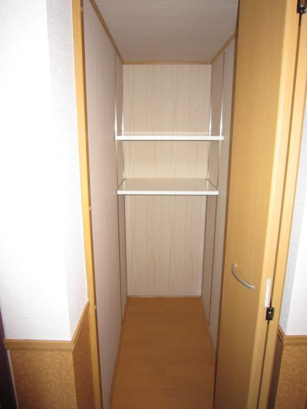 スカイシャトレ箱崎南の収納