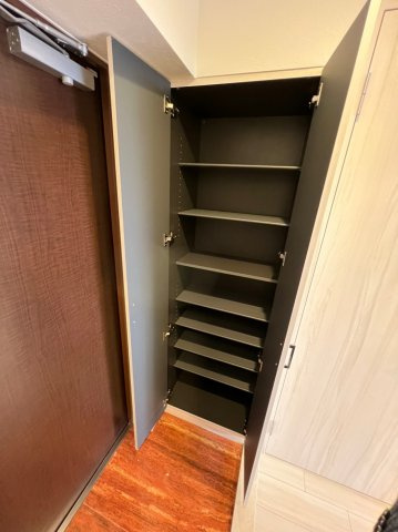 プレジオ城北の玄関