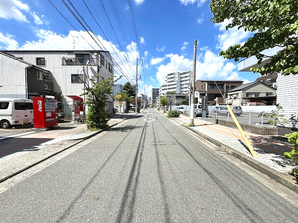 中区金山二丁目　売地の前面道路含む現地写真|前面道路