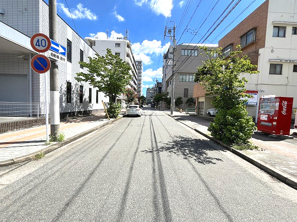中区金山二丁目　売地の前面道路含む現地写真|前面道路