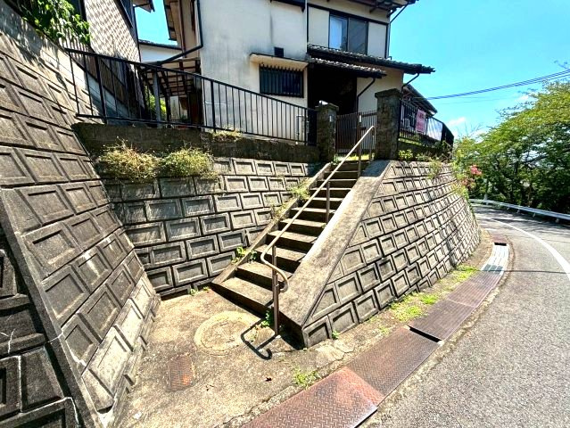大字嬉貸家のエントランス