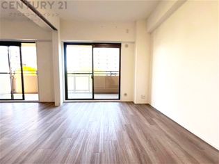 創造性や成長を促す遊びの空間を提供。学習や趣味に集中できる環境を整えます。個別のプライベートスペースは自己表現と自立心を育み、心地よい睡眠環境を整えリラックスできる場所を提供。