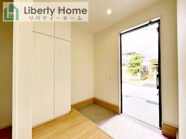 水戸市元吉田町3期　新築戸建の玄関