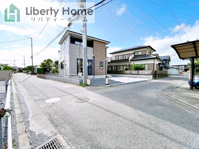 水戸市元吉田町3期　新築戸建の前面道路含む現地写真