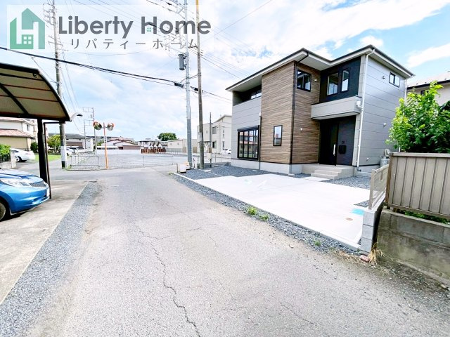 水戸市元吉田町3期　新築戸建の前面道路含む現地写真