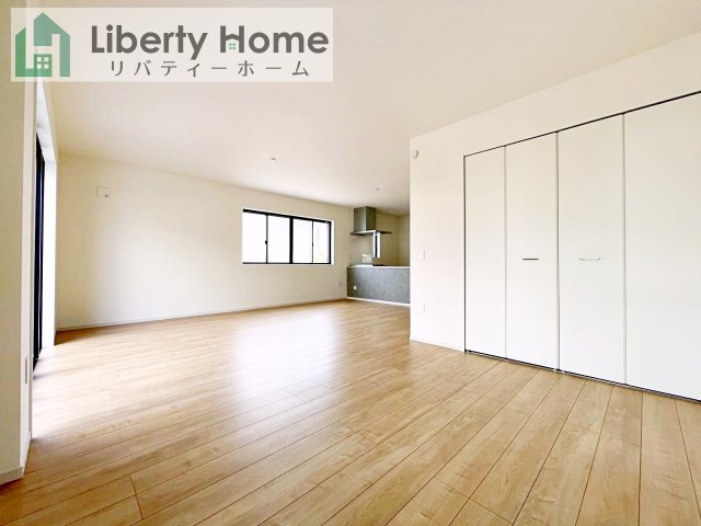 水戸市元吉田町3期　新築戸建の居間・リビング