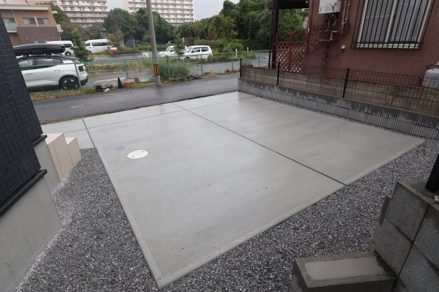 《仲介手数料無料》見沼区大字大谷1996-7(全1戸)新築一戸建てブルーミングガーデンの駐車場|撮影日 2025年10月16日 11:30 曇り