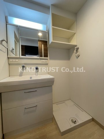 扇町公園プライマリーワンの洗面所|明るい洗面所です