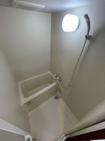 【浴室】 | ケイズ博多呉服町 | 別号室の写真になります。現況優先。