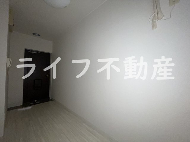 メビウス永和レジデンスの内装|明るい色調の室内です