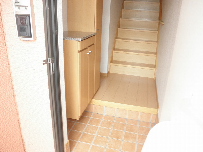 スモール・ファウンテン・パークの玄関|玄関