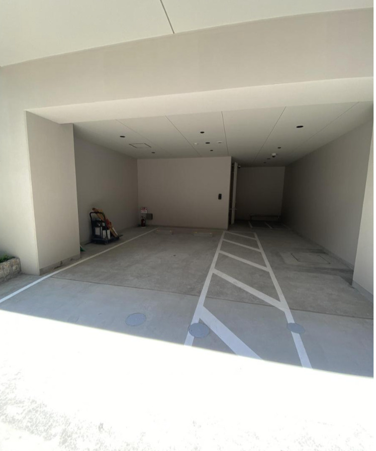 ミリアレジデンス浅草橋の駐車場